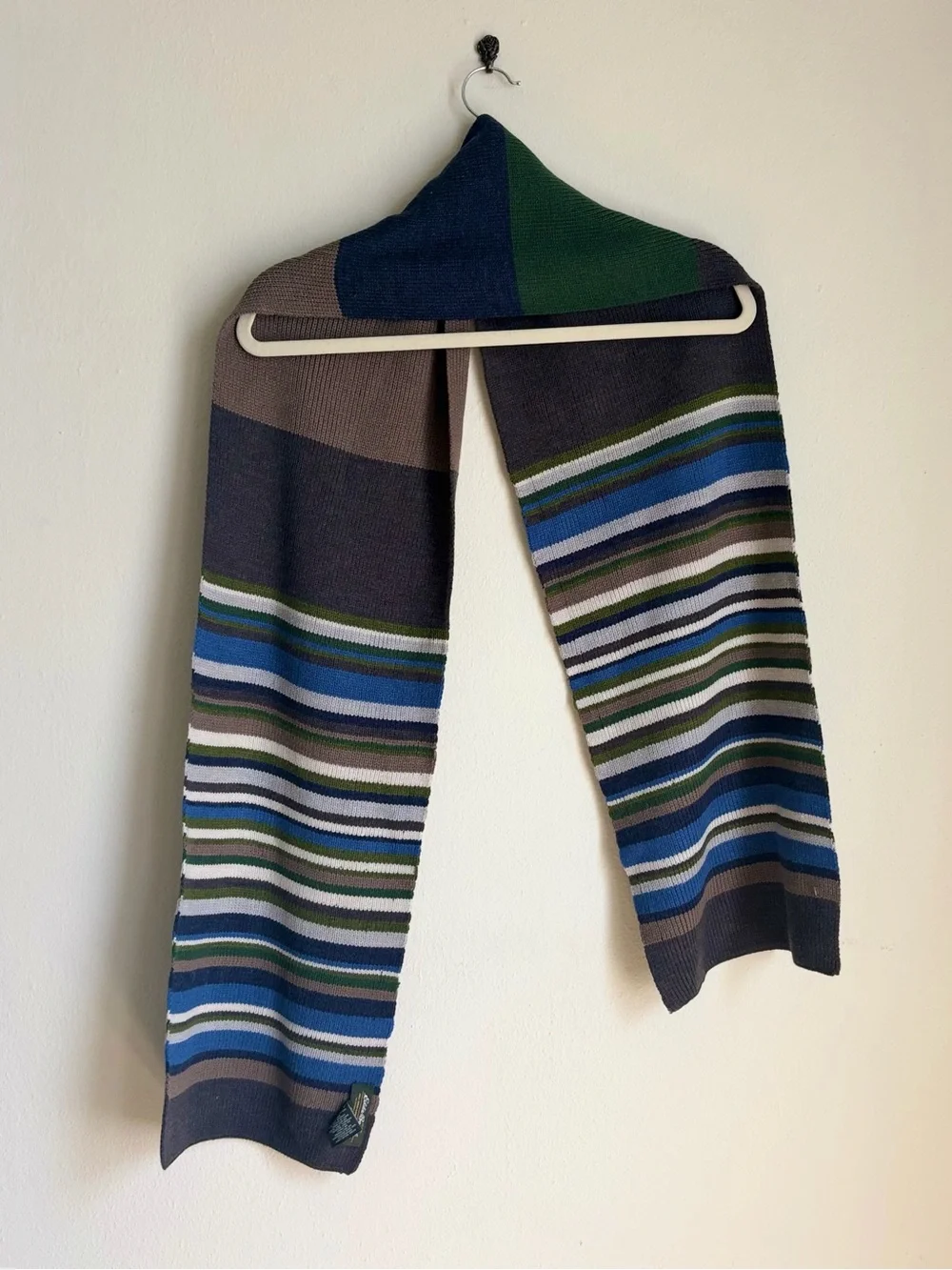 Eddie Bauer Green Blue Knit Scarf